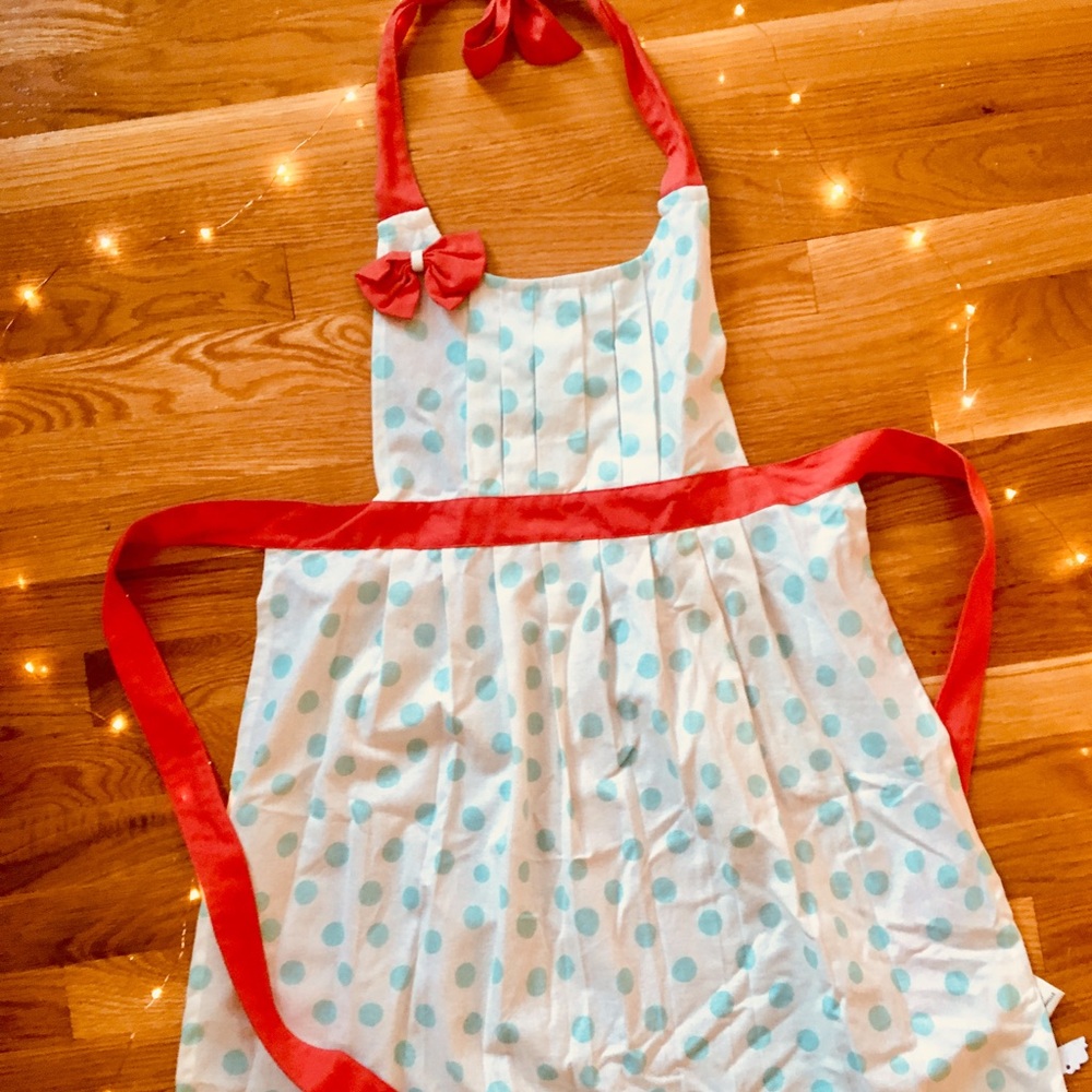 Anthropologie apron white blue coral polka dot 🎀